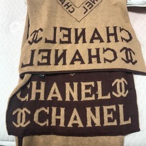 CHANEL SCARF REVERSIBLE